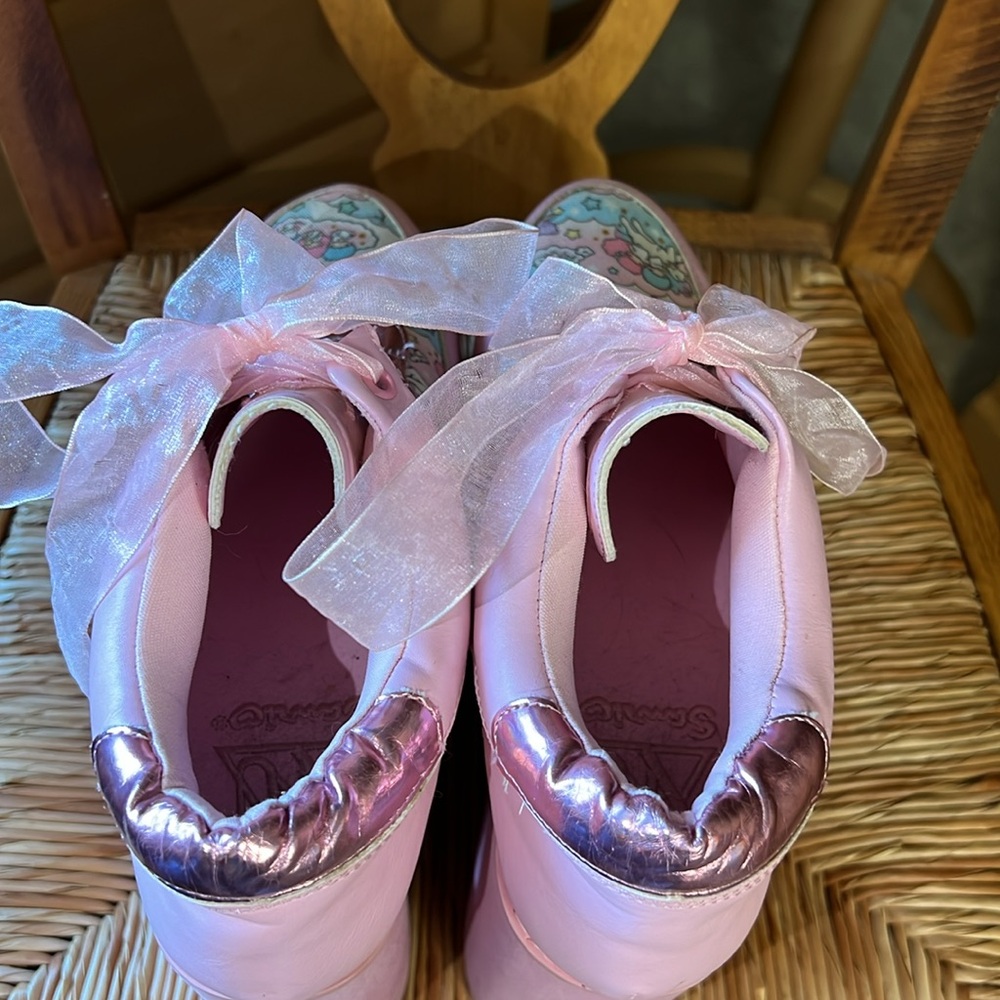 YRU Little Twin Stars Sanrio RARE platforms size 8 - Picture 7 of 12